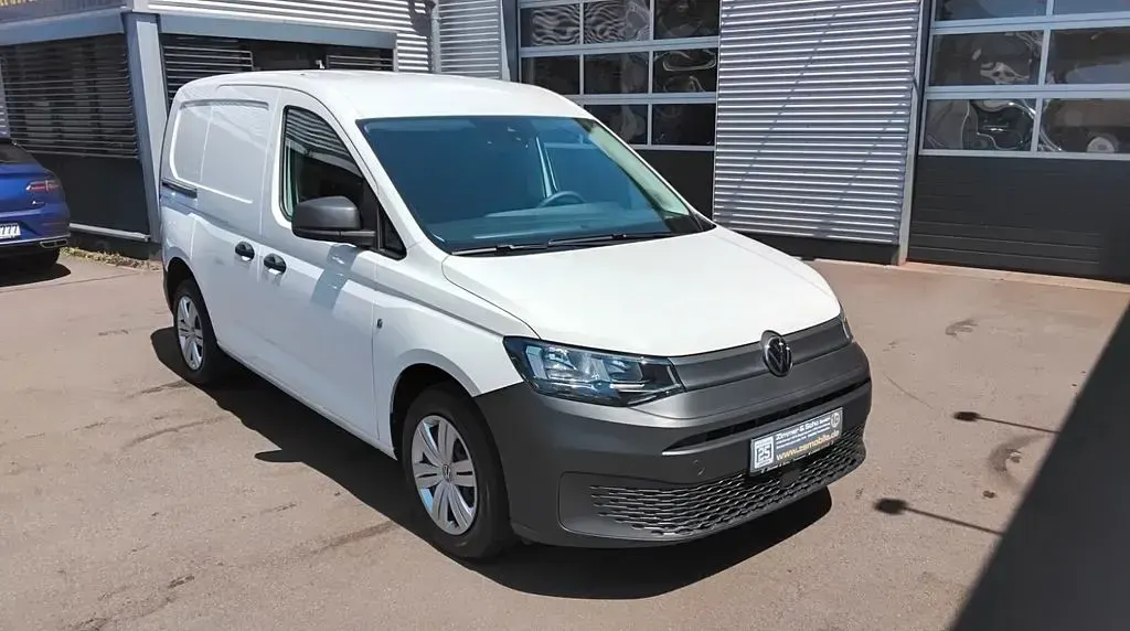 Gebraucht VW Caddy Basis 102 PS (75 kW) 2024 Weiß Van / Kleinbus
