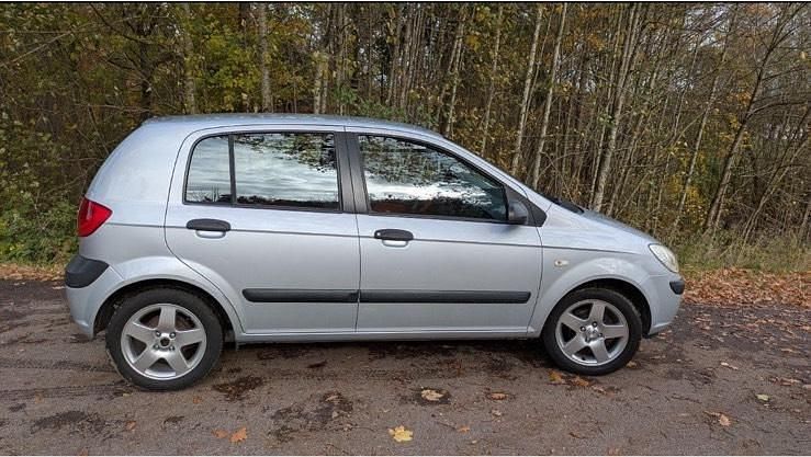 Second-hand Hyundai Getz 66 CP (48 kW) 2006 Argintiu Hatchback