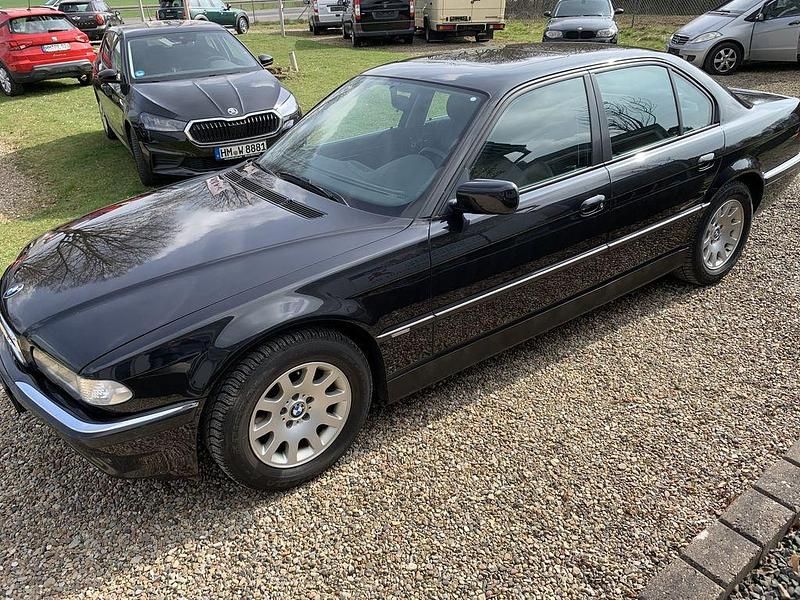 Second-hand BMW 728 193 CP (141 kW) 1998 Negru Berlinǎ