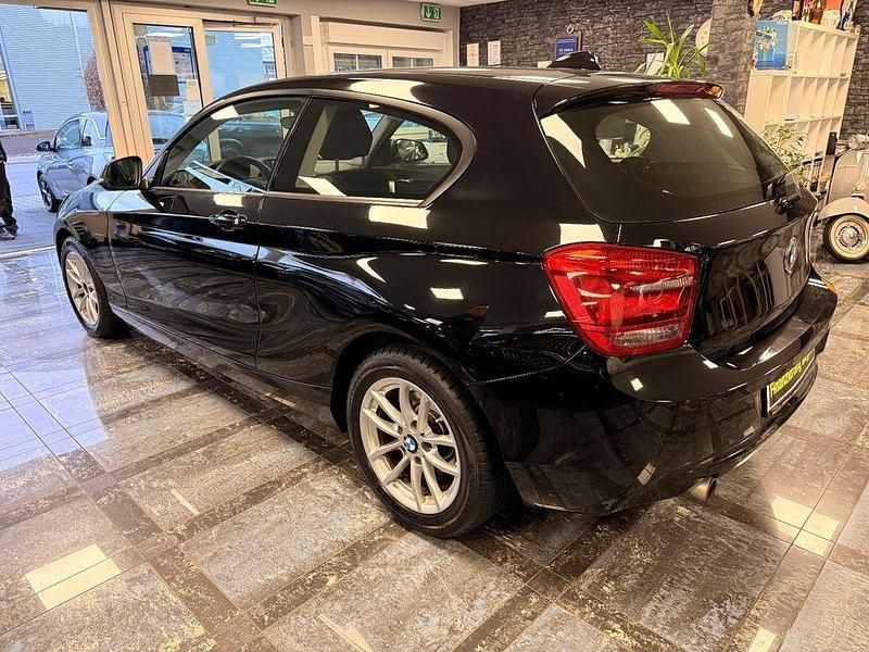 Gebraucht BMW 114 Advantage 102 PS (75 kW) 2015 Schwarz Kleinwagen
