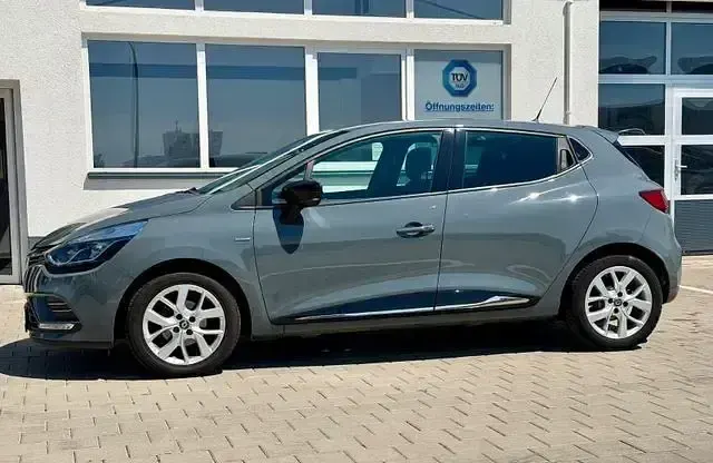 Gebraucht Renault Clio IV LIMITED 90 PS (66 kW) 2019 Grau Kleinwagen