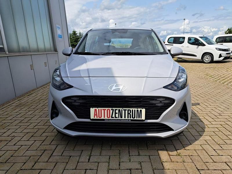 Gebraucht Hyundai i10 63 PS (46 kW) 2025 Grau Kleinwagen