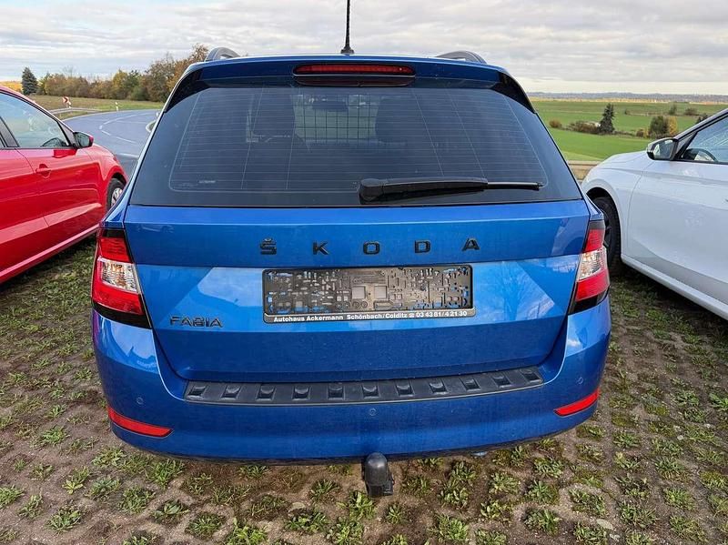 Gebraucht Skoda Fabia 95 PS (69 kW) 2020 Blau Kombi