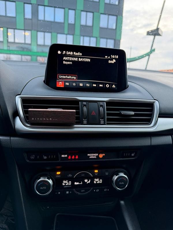 Gebraucht Mazda 3 120 PS (88 kW) 2018 Grau Limousine