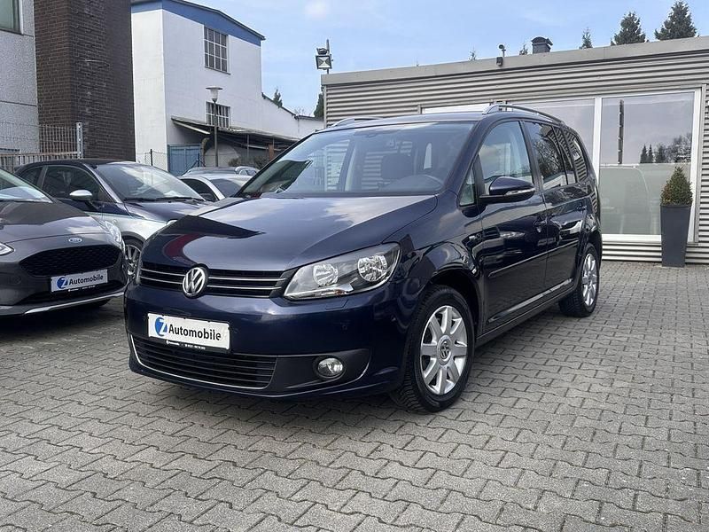 Gebraucht VW Touran Cup 140 PS (102 kW) 2015 Night blue metallic Van / Kleinbus