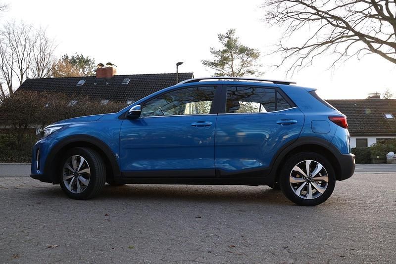 Gebraucht Kia Stonic 100 PS (73 kW) 2022 Blau SUV