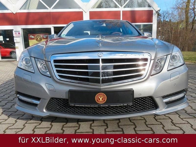 Gebraucht Mercedes E500 408 PS (300 kW) 2011 Limousine