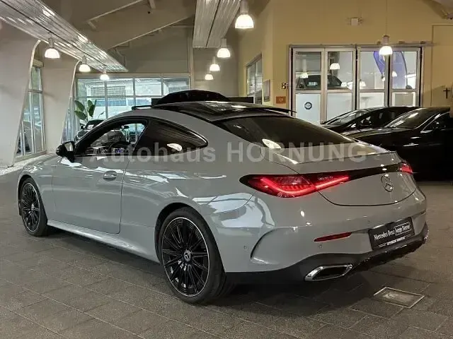 Gebraucht Mercedes CLE300 AMG 258 PS (189 kW) 2025 Andere Coupé