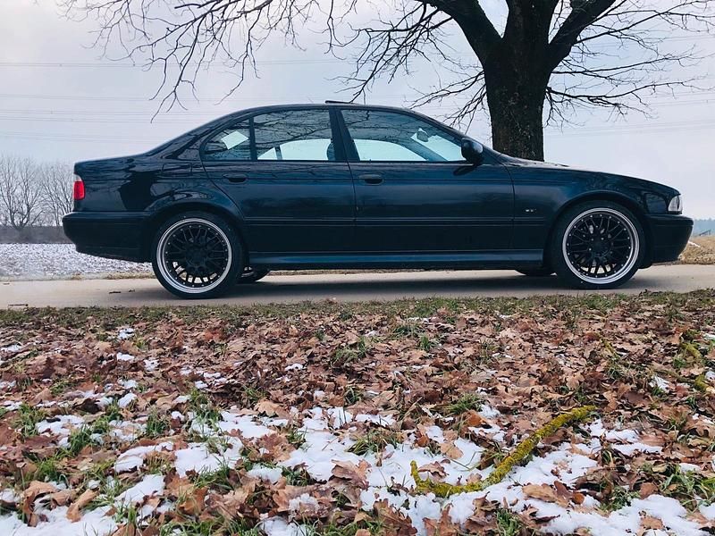 Używany BMW 520 150 KM (110 kW) 2002 Czarny Sedan/Limuzyna