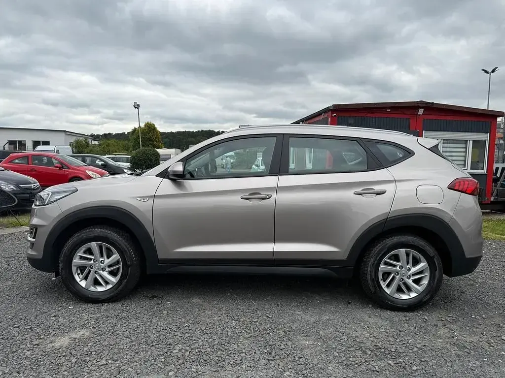 Gebraucht Hyundai Tucson Select 132 PS (97 kW) 2019 Weiß SUV
