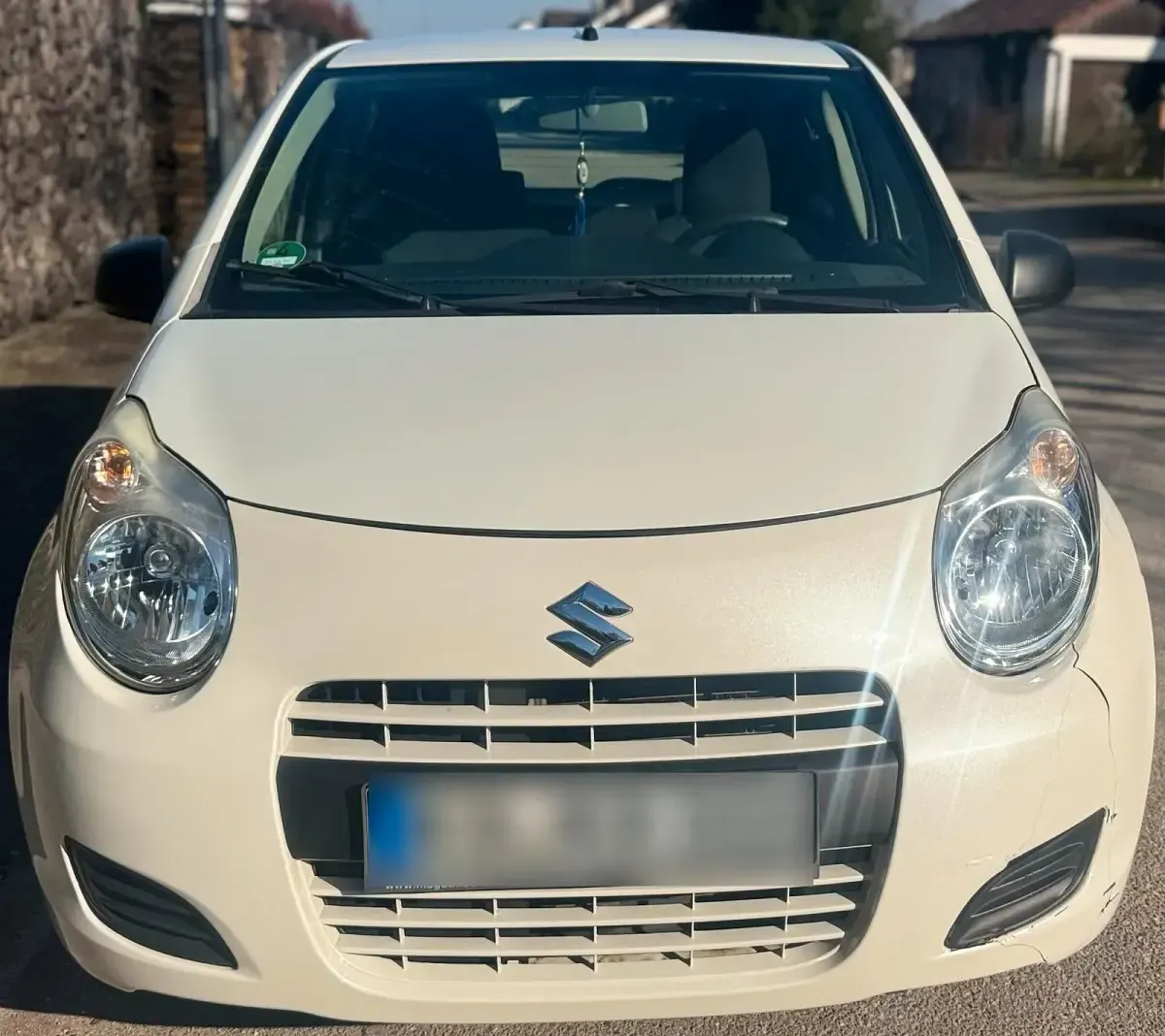Gebraucht Suzuki Alto Basic 68 PS (50 kW) 2011 Weiß Kleinwagen