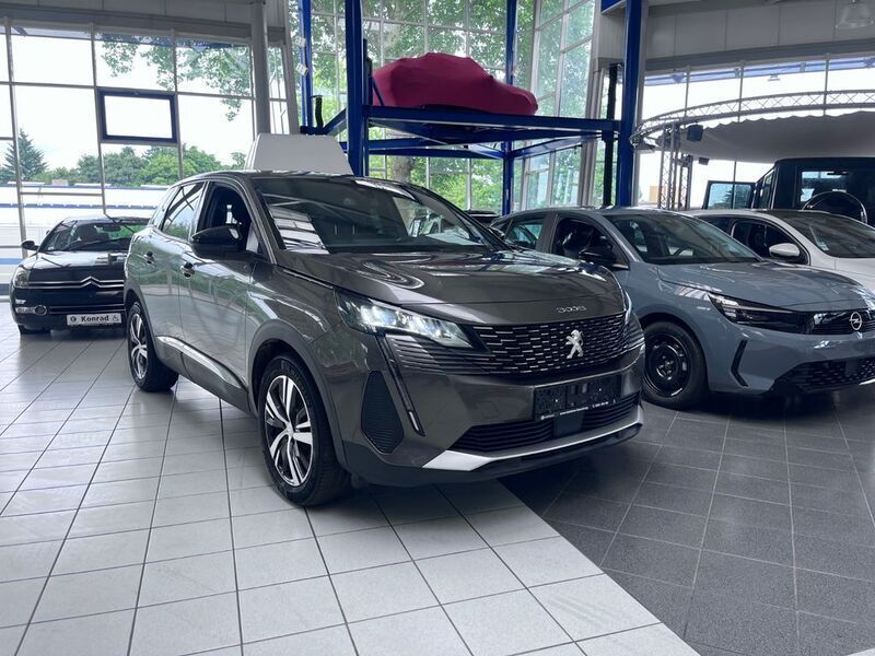 Grau Gebraucht 2024 Peugeot 3008 Allure SUV | 23.990 € (Superpreis) - Bild 1/4