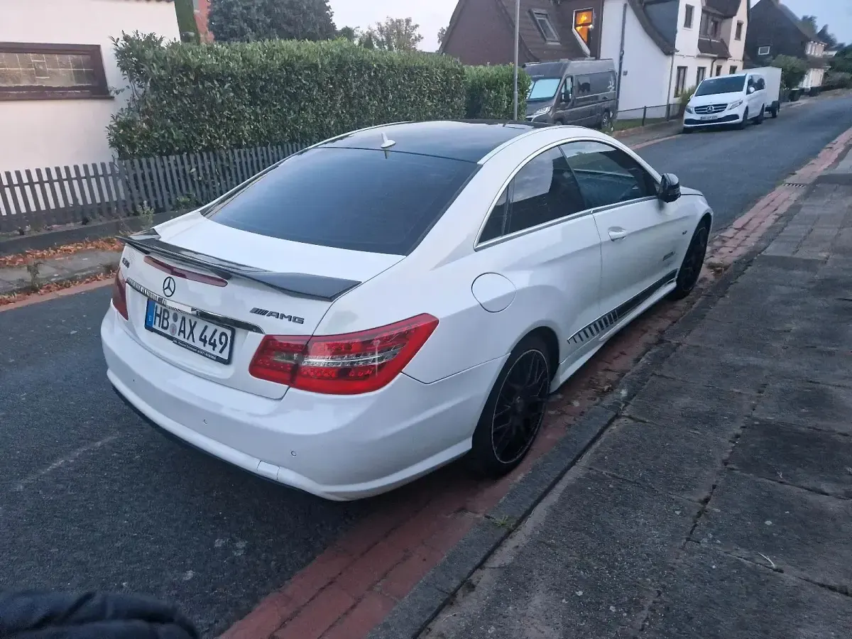 Gebraucht Mercedes E250 2010 Weiß Coupé
