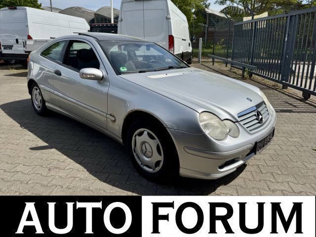 Silber Gebraucht 2002 Mercedes C180 Avantgarde Coupé | 590 € (Superpreis) - Bild 1/4