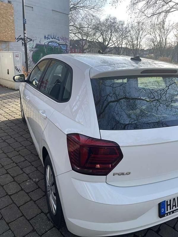 Gebraucht VW Polo Comfortline 65 PS (47 kW) 2019 Limousine
