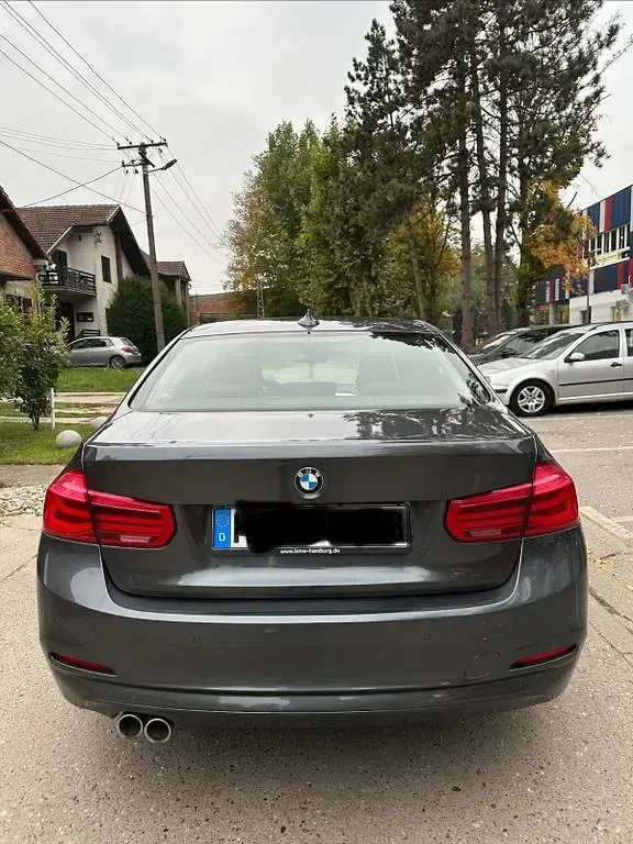 Gebraucht BMW 320 190 PS (139 kW) 2015 Grau Limousine