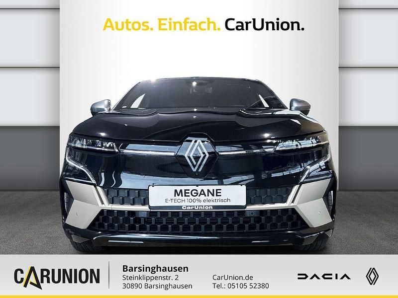Gebraucht Renault Megane E-Tech Iconic 160 kW (218 PS) 2024 Black pearlschwarz metallic, Limousine