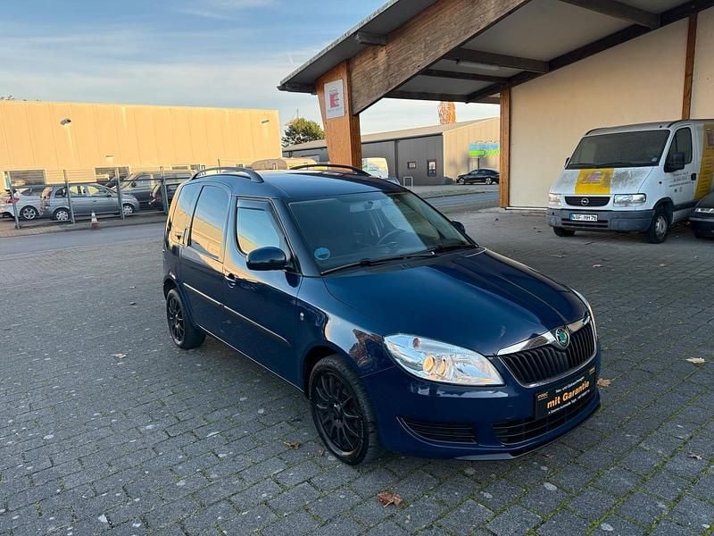 Blau Gebraucht 2012 Skoda Roomster Van / Kleinbus | 4.849 € (Fairer Preis) - Bild 1/4