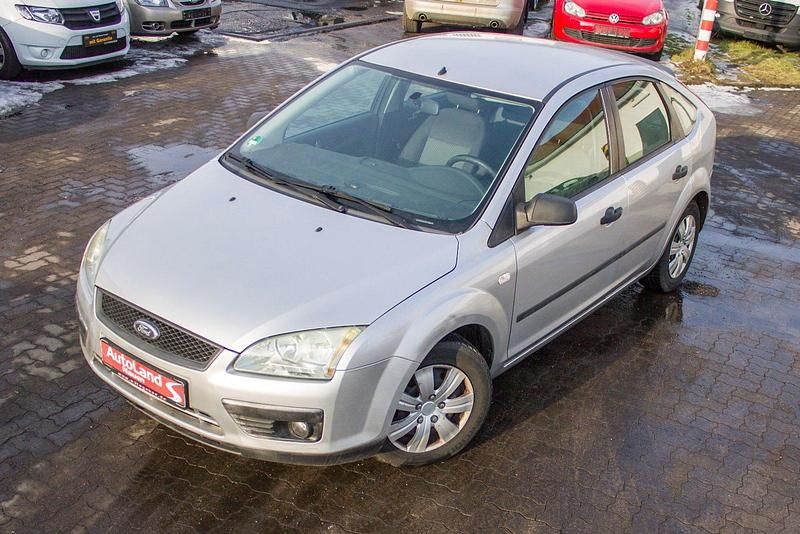 Gebraucht Ford Focus 101 PS (74 kW) 2005 Silber Limousine