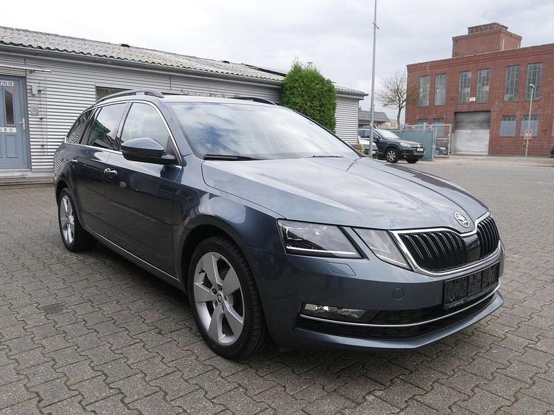 Grau Gebraucht 2017 Skoda Octavia Style Kombi | 10.950 € (Guter Preis) - Bild 1/4