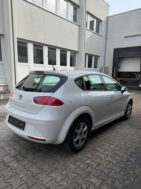 Gebraucht Seat Leon 125 PS (91 kW) 2009 Weiß Kleinwagen