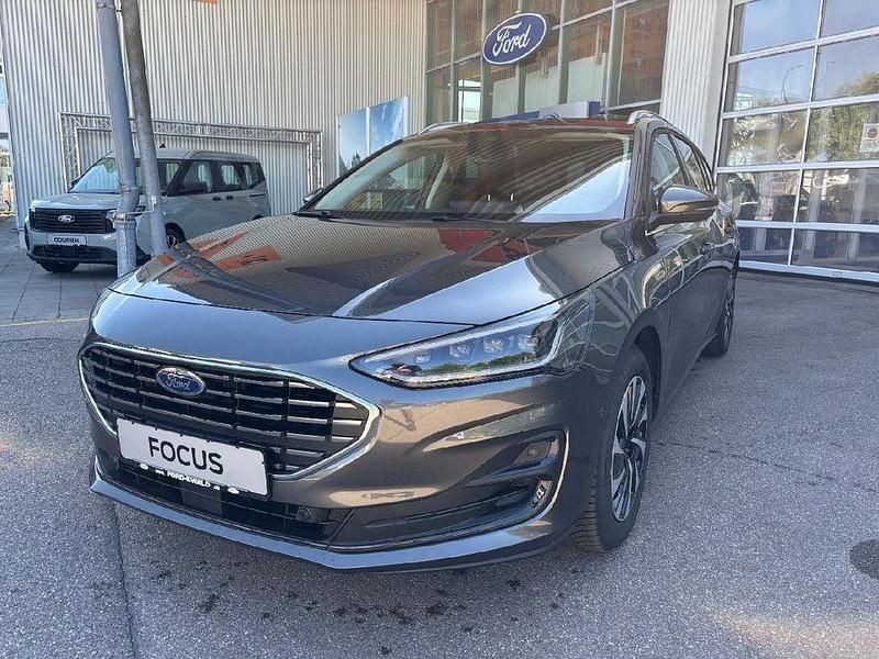 Neu Ford Focus Titanium 116 PS (85 kW) 2025 Grau Limousine