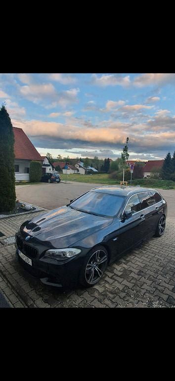 Schwarz Gebraucht 2012 BMW 535 Performance Kombi | 17.800 € (Fairer Preis) - Bild 1/4