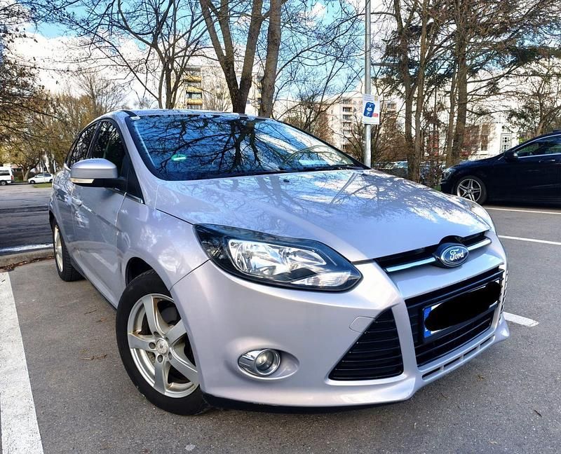 Second-hand Ford Focus 116 CP (85 kW) 2012 Argintiu Berlinǎ
