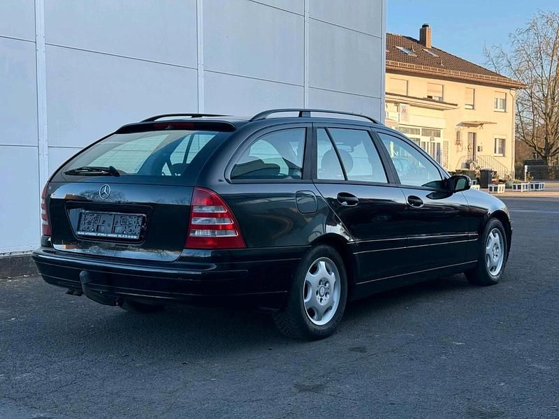 Gebraucht Mercedes 200 122 PS (89 kW) 2003 Schwarz Kombi