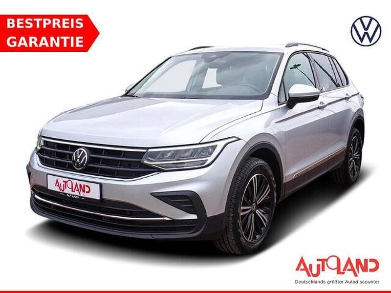 Silber Gebraucht 2022 VW Tiguan Life SUV | 32.950 € (Fairer Preis) - Bild 1/4
