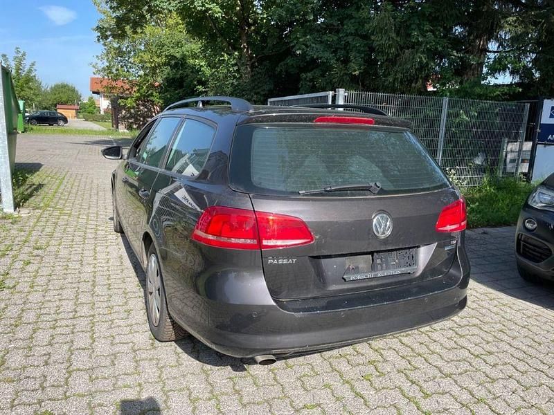 Gebraucht VW Passat Trendline 105 PS (77 kW) 2011 Braun Kombi