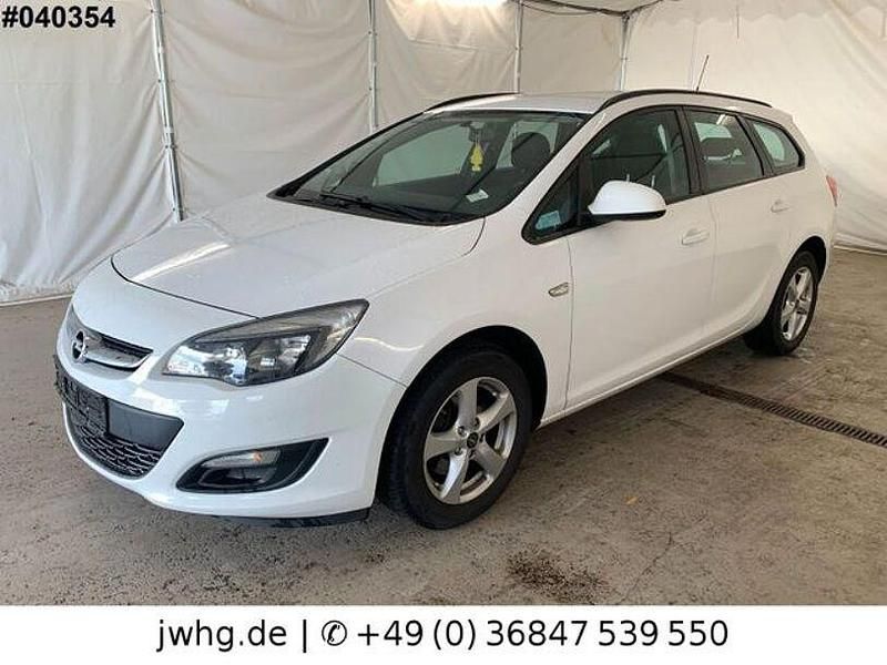 Weiß Gebraucht 2016 Opel Astra Edition Kombi | 3.450 € (Fairer Preis) - Bild 1/4
