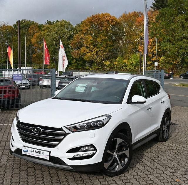 Weiß Gebraucht 2018 Hyundai Tucson Premium SUV | 19.490 € (Guter Preis) - Bild 1/4