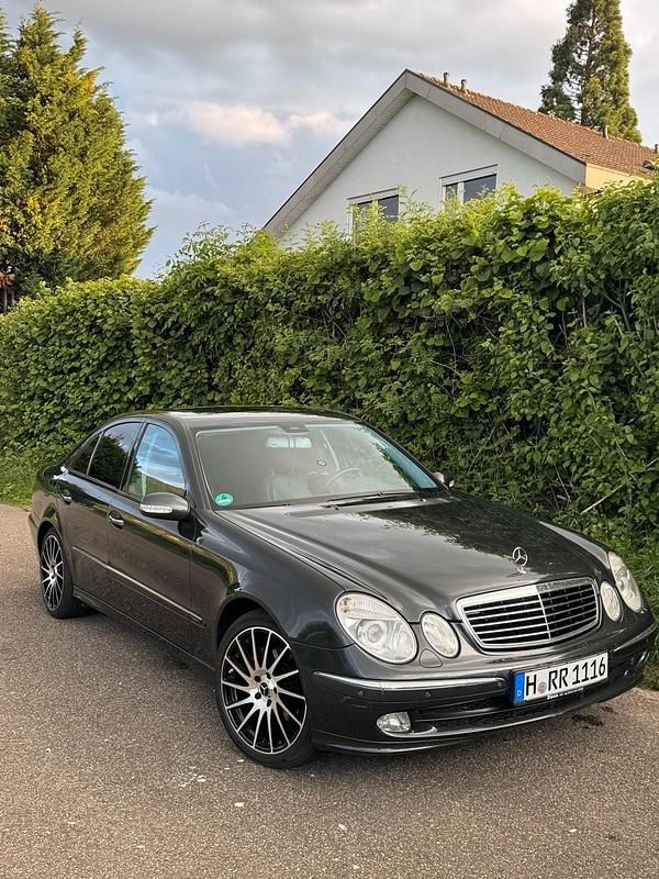 Gebraucht 2005 Mercedes E270 Limousine | 5.700 € (Teuer) - Bild 1/4