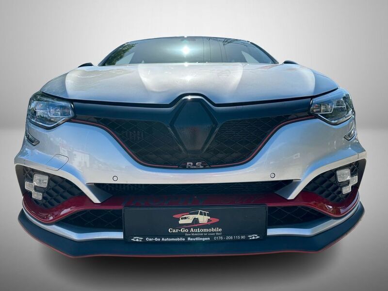 Grau Gebraucht 2018 Renault Mégane IV R.S. Limousine | 26.350 € (Teuer) - Bild 1/4