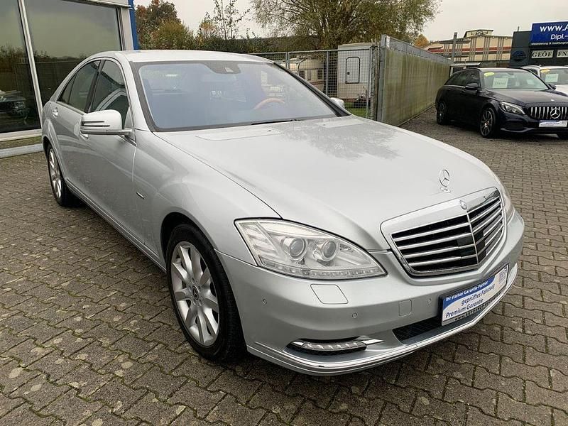 Gebraucht Mercedes S500 435 PS (319 kW) 2011 Silber Limousine