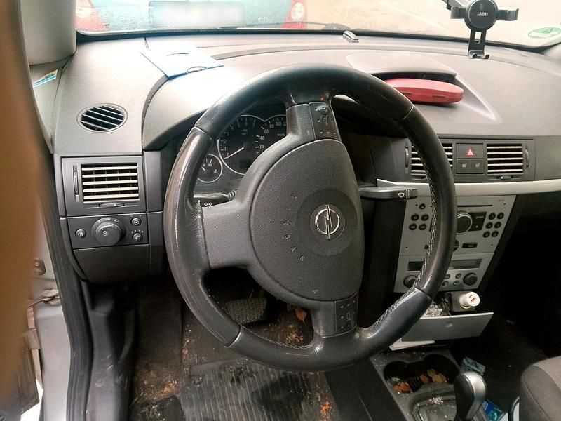 Gebraucht Opel Meriva 100 PS (73 kW) 2004 Silber Van / Kleinbus