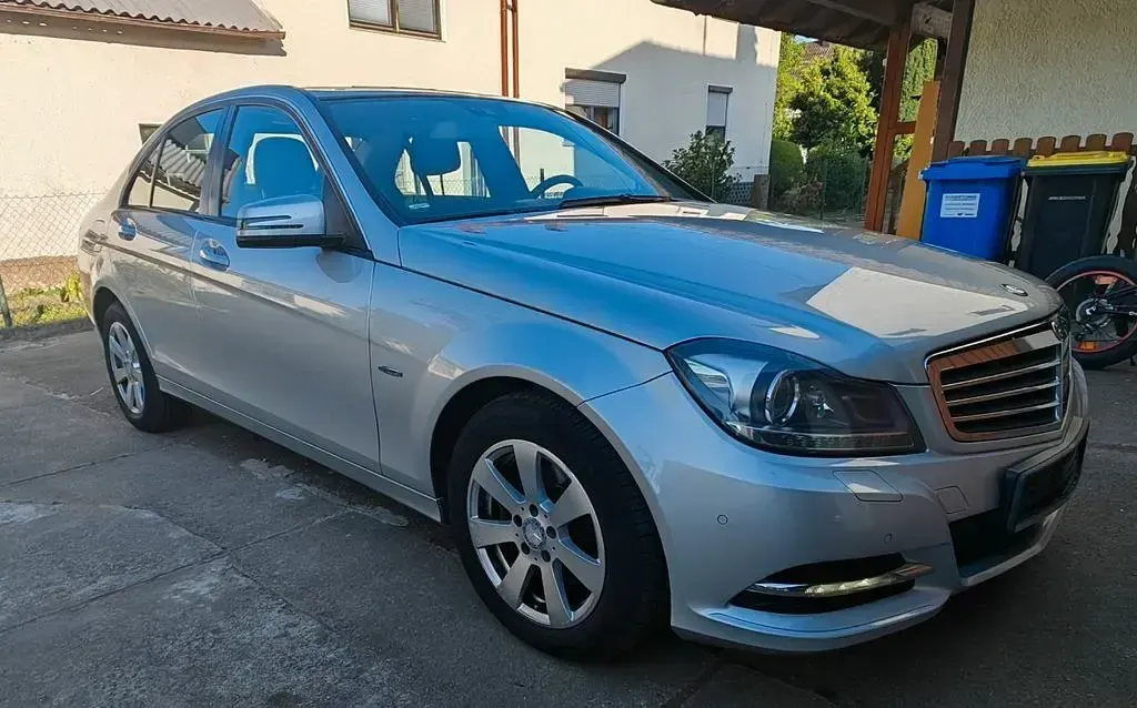 Gebraucht Mercedes 250 204 PS (150 kW) 2011 Grau Limousine