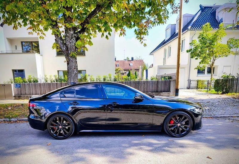 Gebraucht Jaguar XE R-Dynamic 250 PS (183 kW) 2019 Schwarz Limousine