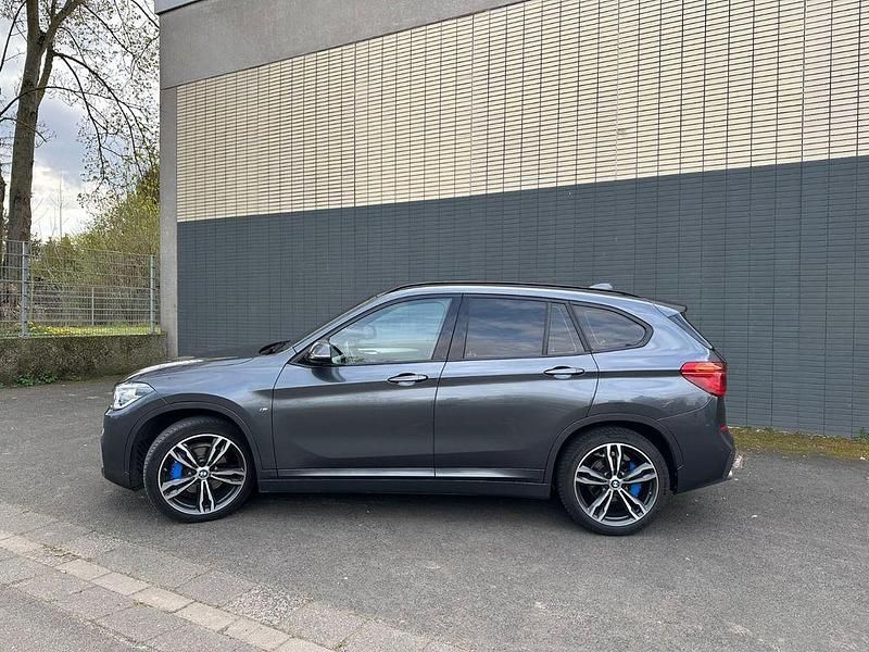 Grau Gebraucht 2019 BMW X1 M Sport SUV | 18.500 € (Superpreis) - Bild 1/4