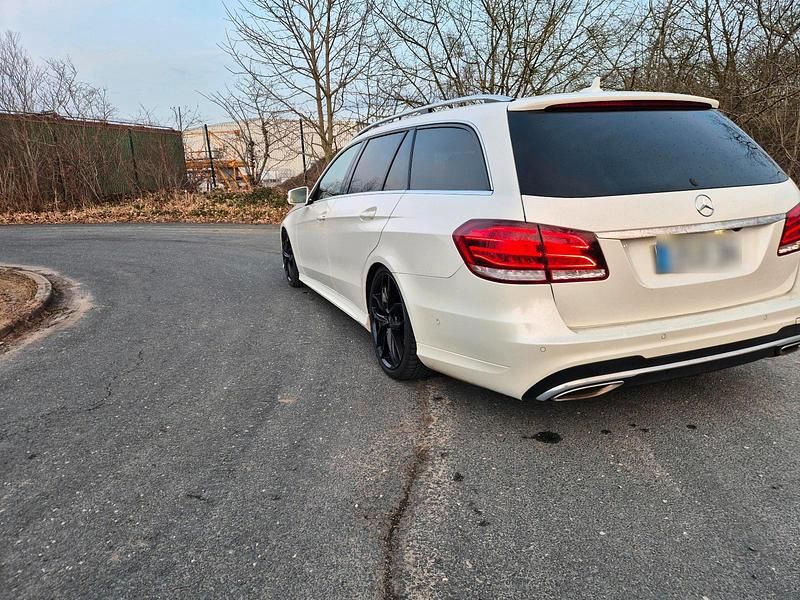 Gebraucht Mercedes E350 252 PS (185 kW) 2013 Weiß Kombi