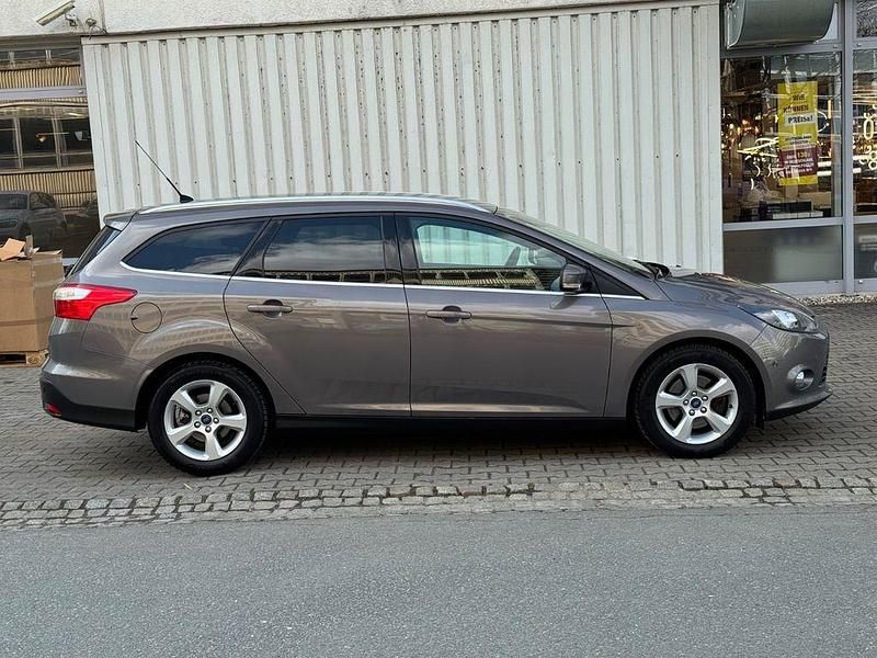 Gebraucht Ford Focus Titanium 150 PS (110 kW) 2014 Grau Limousine
