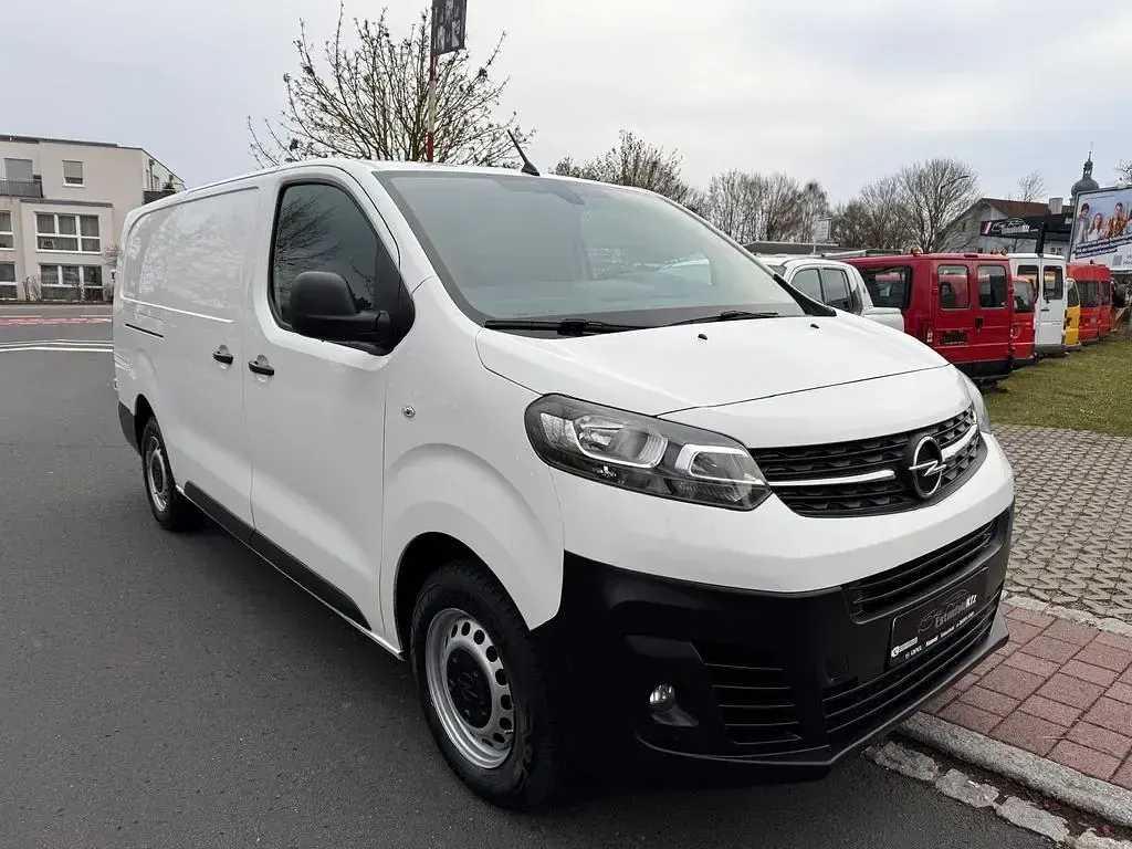 Gebraucht Opel Vivaro-e Combi 144 PS (105 kW) 2022 Weiß Van / Kleinbus
