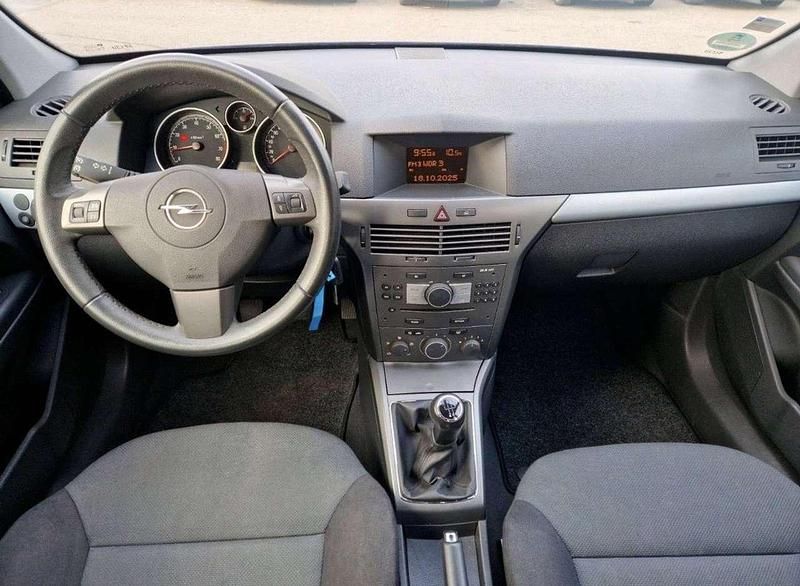 Gebraucht Opel Astra Edition 90 PS (66 kW) 2007 Kombi