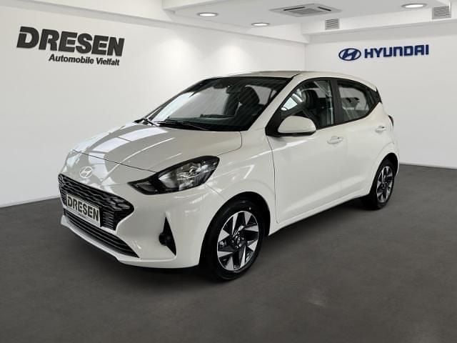 Weiss Neu 2025 Hyundai i10 Trend Kleinwagen | 18.890 € (Fairer Preis) - Bild 1/4