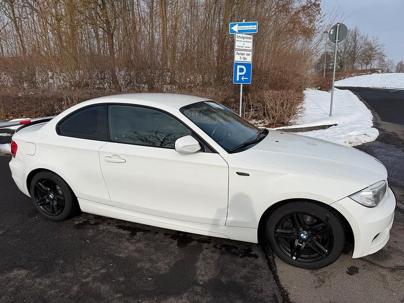 Gebraucht BMW 118 Coupé M Sport 143 PS (105 kW) 2012 Weiß Coupé