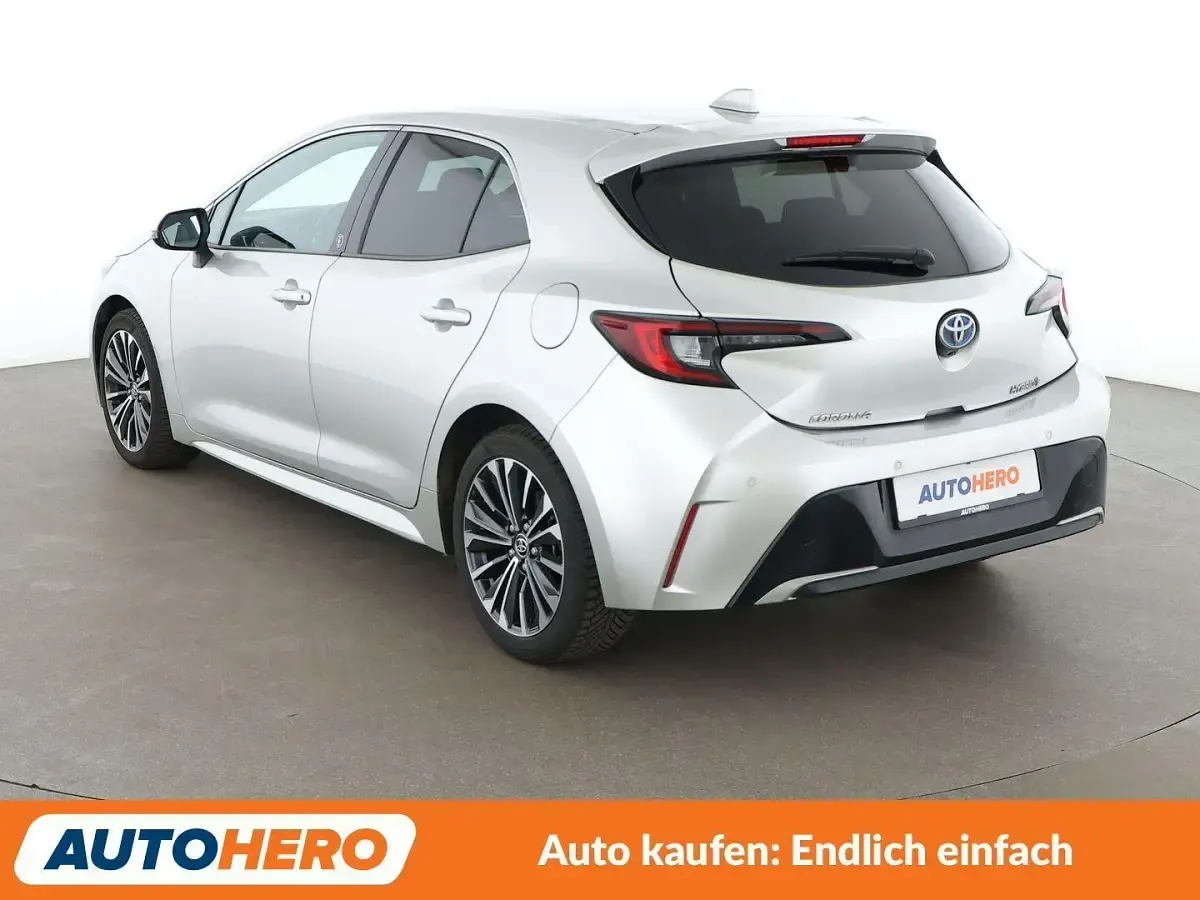 Gebraucht Toyota Corolla Team 140 PS (102 kW) 2024 Grau Kleinwagen