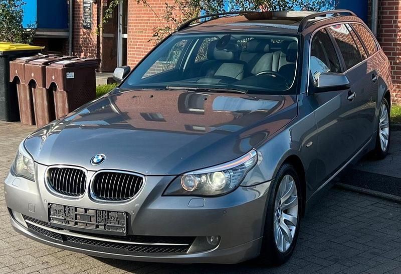Spacegrau metallic Gebraucht 2010 BMW 520 Kombi | 3.990 € (Superpreis) - Bild 1/4
