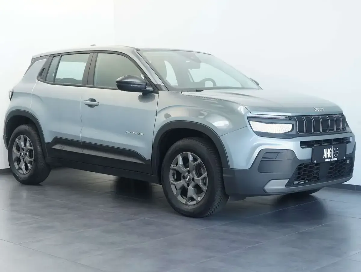 Usado Jeep Avenger Longitude 101 CV (74 kW) 2024 Gris SUV