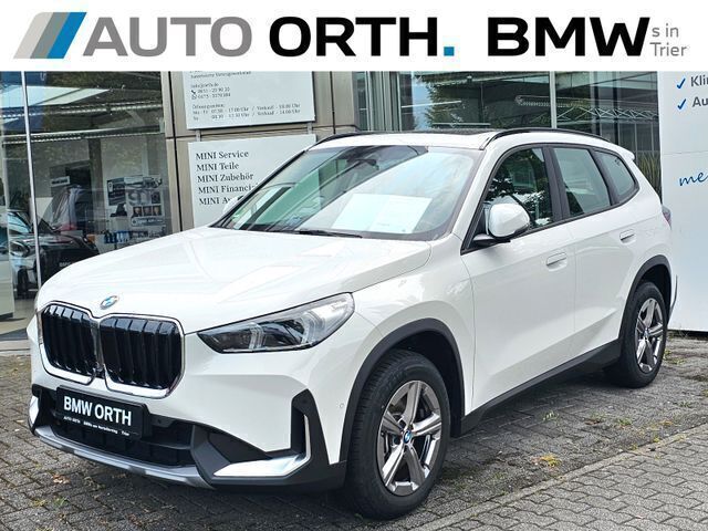 Weiß Gebraucht 2023 BMW X1 Performance SUV | 37.900 € (Guter Preis) - Bild 1/4